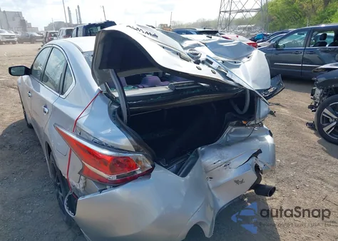 2015 Nissan Altima 2.5 S из США, поврежденный, VIN 1N4AL3AP2FC266982